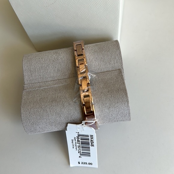 Michael Kors womens watch 36mm - Picture 7 of 11